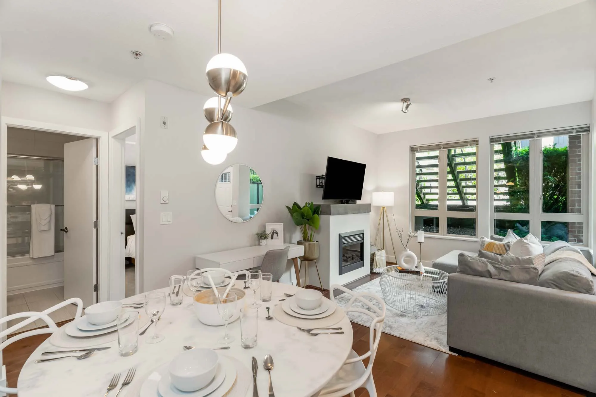 1 Bedroom Fully Furnished Executive Suite with Full Gym, Patio, courtyard